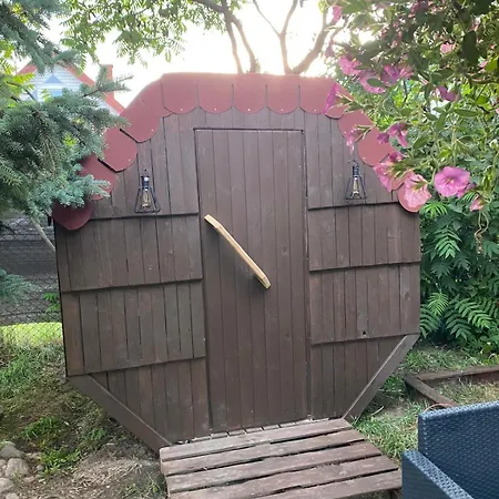Apartament Cozy With A Private Yard *