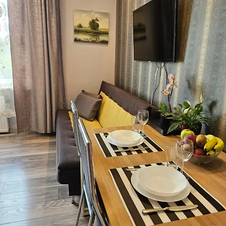 Close To Royal Lazienki Park, недалеко от олинек Apartment Warsaw