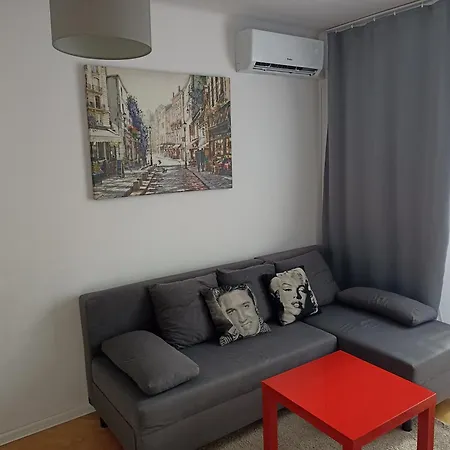Rondo Onz Apartment Warsaw