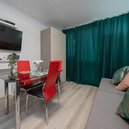Unitapartament Short Rent In By Metro Station Rondo Onz With 3bedrooms 22