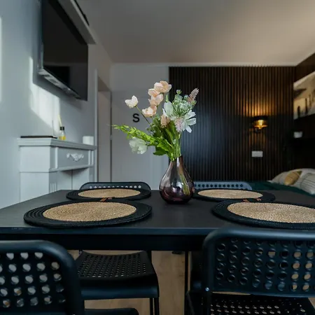 Apartment Unitapartament Short Rent In By Metro Station Rondo Onz With 3bedrooms 22