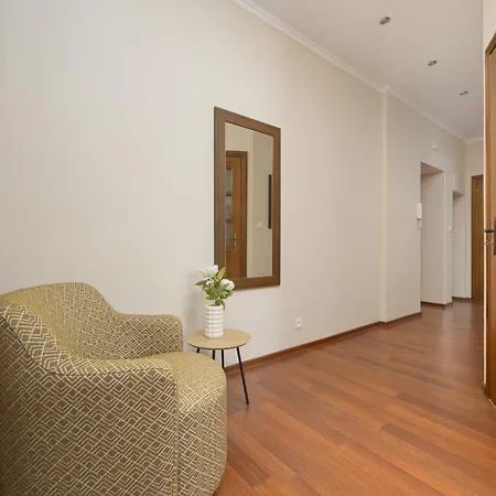 Apartment Spacious Filtry Near Pola Mokotowskie By Renters Warsaw