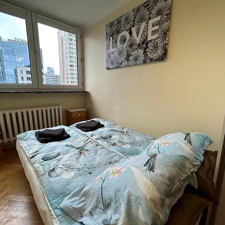 Eleven Onz Apartment