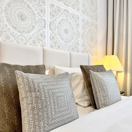 Appart hôtel Mondrian Luxury Unesco Old Town