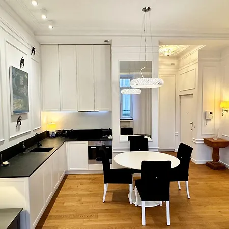 Mondrian Luxury Unesco Old Town Apart Otel