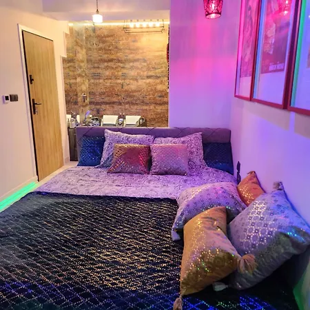 House: With Jacuzzi, Prosecco & Wellness Facilities * Warsaw