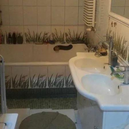 Apartment Wola Piec Pokoi Od 2 Do 5 Dni