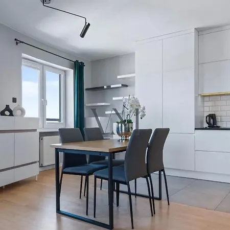 Apartment Mieszkanie Z Przepieknym Widokiem Ul Motorowa Taylor Swift 4,5km Od Stadionu Narodowego