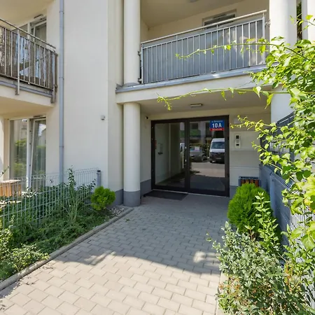 Apartment Exceptional With Parking And Garden By Renters