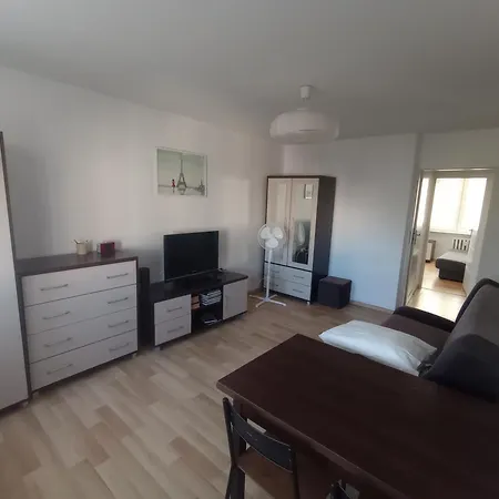 Lägenhet Saska Kepa! 3 Pokojowy Prywatny Apartament, Bezplatny Parking, Wifi, Centrum I Stadion 15min - Self Check In Warszawa