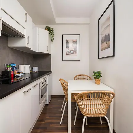 Dobra Old Town Apartament *