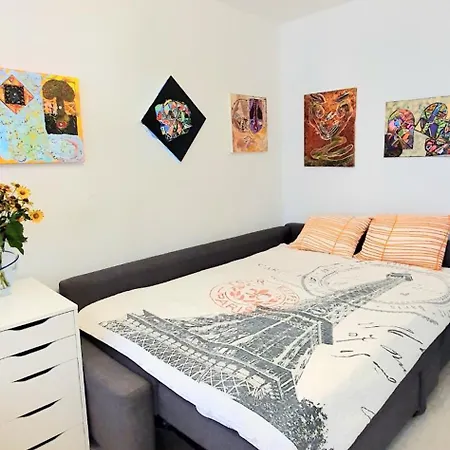 Centrum Daniella Apartment