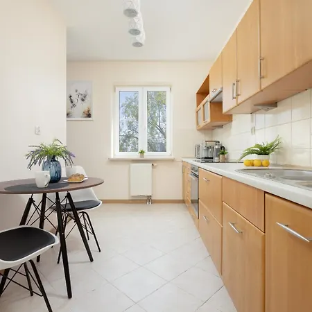 Apartment Spacious 120 M From The Metro Station By Renters *