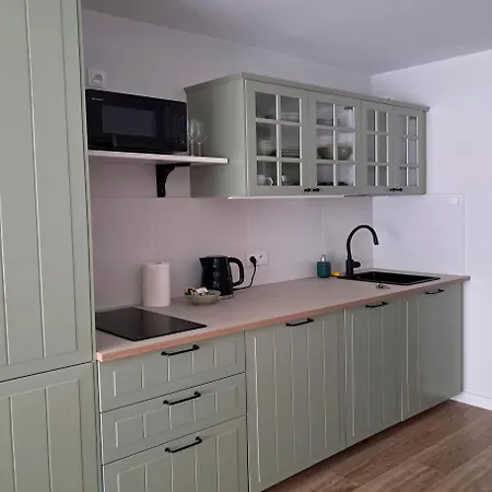 Falcon Center 2 Metro Zlote Tarasy Apartment