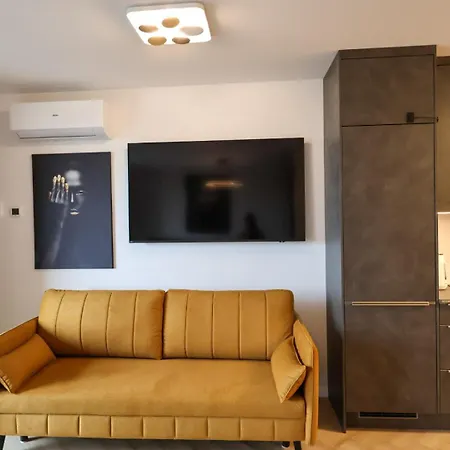 Apartment Premium Klobucka Airport