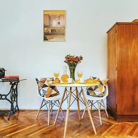 Na Muranowie - Mieszkanie Z Historia I In Muranow - A Flat With History Apartament
