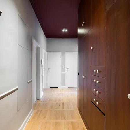Apartment Hala Mirowska Spacious Warsaw