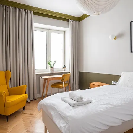 Apartment Hala Mirowska Spacious Warsaw