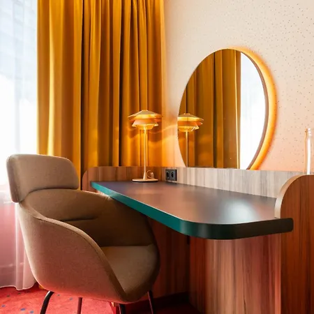 מלון Mercure Centrum 4*