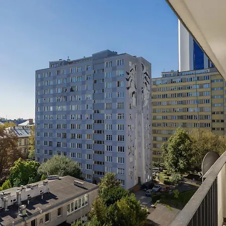 Stylish In Downtown By Renters Apartment *
