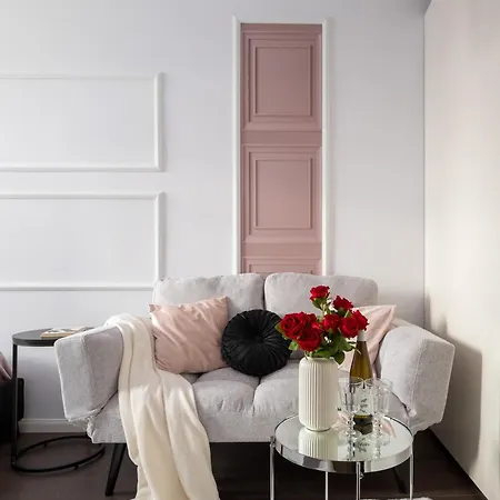 So Chic! 2-Bedroom Urban Suite 900M To Central Station Metro Rondo Onz Warsaw