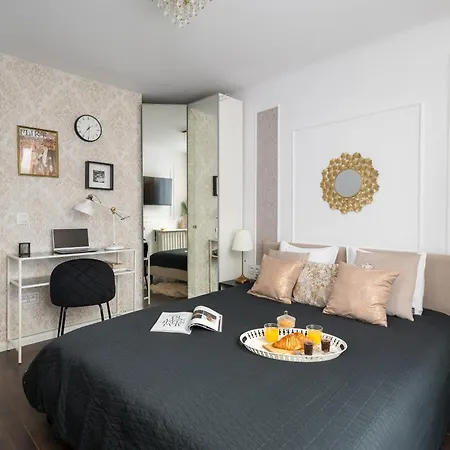 Apartment So Chic! 2-Bedroom Urban Suite 900M To Central Station Metro Rondo Onz *