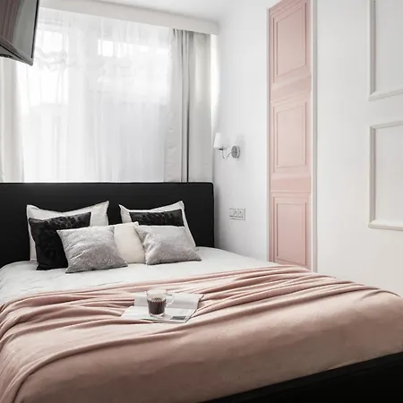 Apartment So Chic! 2-Bedroom Urban Suite 900M To Central Station Metro Rondo Onz *