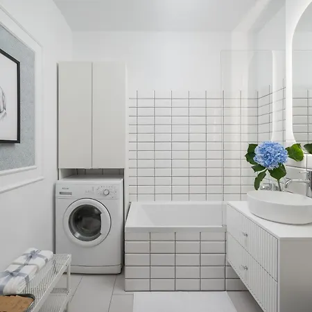 Apartment So Chic! 2-Bedroom Urban Suite 900M To Central Station Metro Rondo Onz *