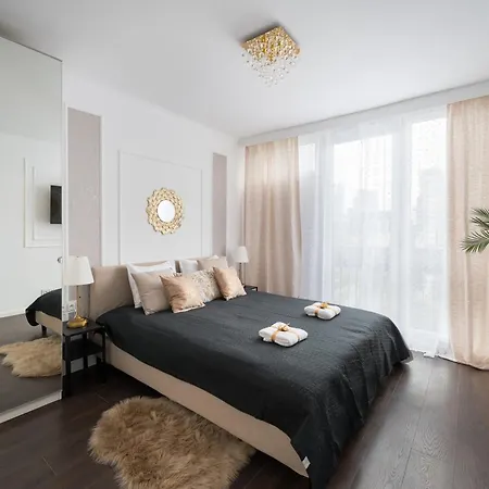 Apartment So Chic! 2-Bedroom Urban Suite 900M To Central Station Metro Rondo Onz Warsaw