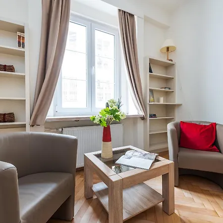 P&O Podwale Apartments * Warsaw