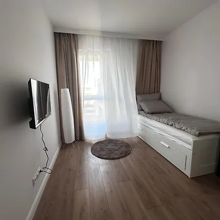 Apartament Kaskady Airport Modern - Close To The Airport And Center