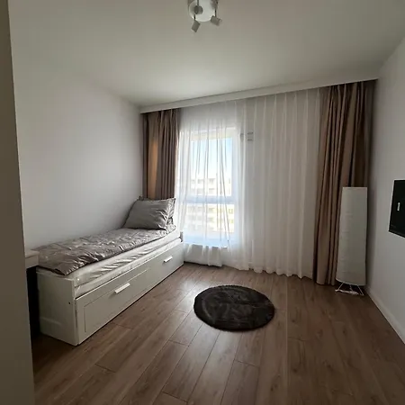 Apartament Kaskady Airport Modern - Close To The Airport And Center
