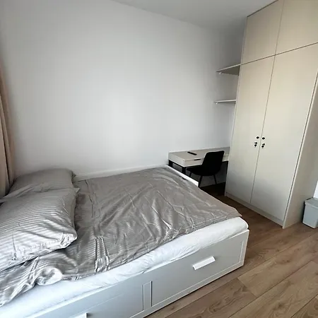 Apartament Kaskady Airport Modern - Close To The Airport And Center *