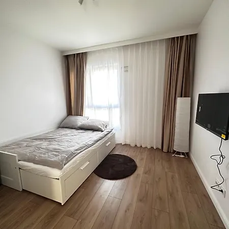 Apartament Kaskady Airport Modern - Close To The Airport And Center