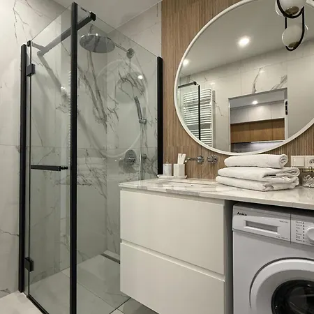 Apartment Luxury Modern Apartment,quiet Place Near To The Airport
