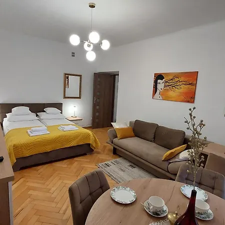 Apartment Klimatyczny Na Bielanach Przy Metrze *
