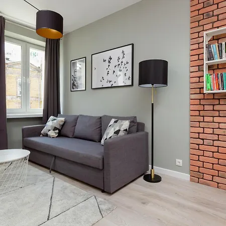 Emilii Plater By Renters * Warszawa
