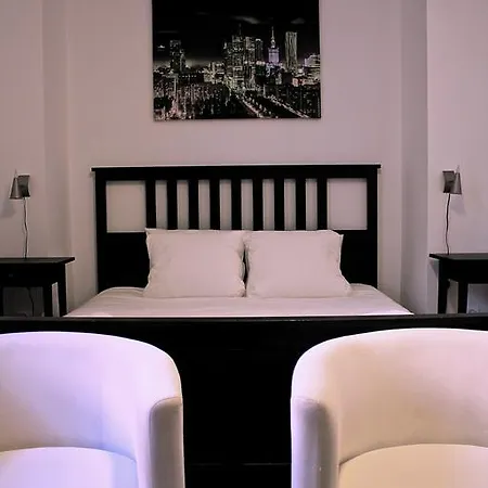 Old Town Snug Apartment