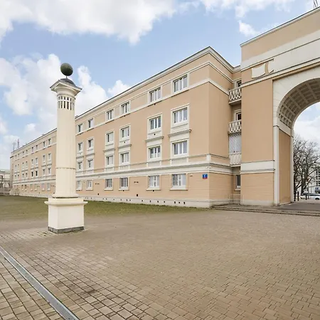 Metro Ratusz Arsenal Deluxe Apartment *