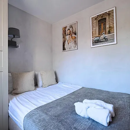 Nordic 2 Bedrooms And Ac, Center Apartment Warsaw