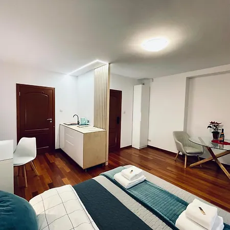 Beautiful In Mokotow Near Krolikarnia Park 2 Apartment