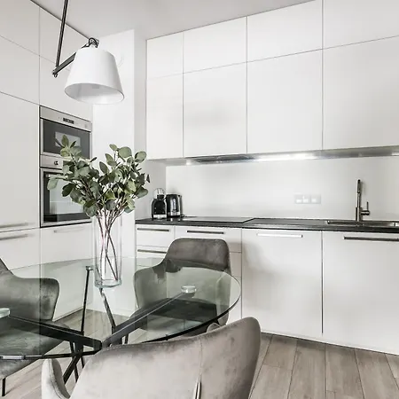 P&o Mennica Ii Apartment Warsaw