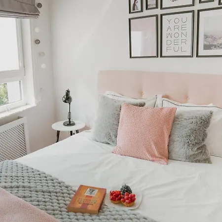 Modern With Parking Near Metro Kabaty By Renters Apartment