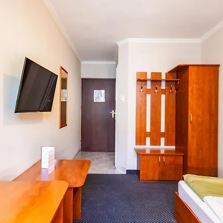 Hit Hotel 3*