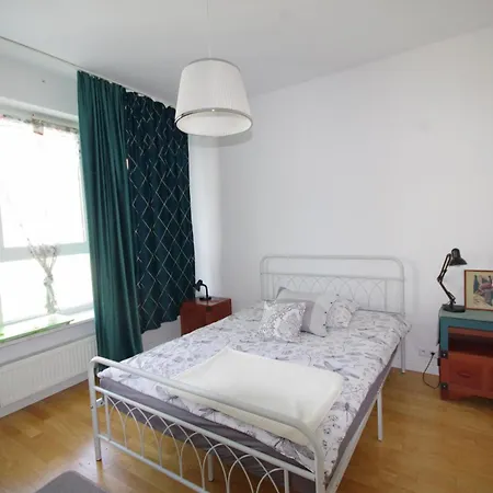 Homestay Totutotam_02 Warsaw