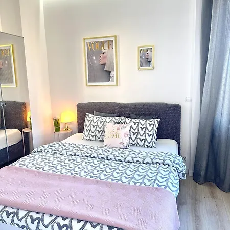 Exclusive Smolna Apartment Warsaw