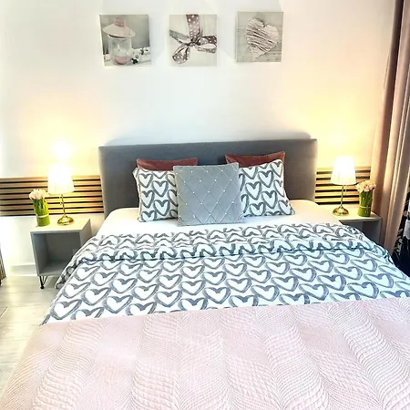 Exclusive Smolna Apartment