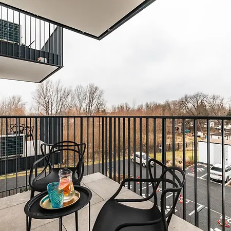Apartment Superapart Nowy Sluzewiec, Next To Chopina Airport, Tor Sluzewiec, Aircondition
