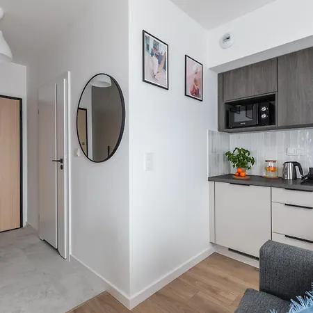 Apartment Superapart Nowy Sluzewiec, Next To Chopina Airport, Tor Sluzewiec, Aircondition Warsaw