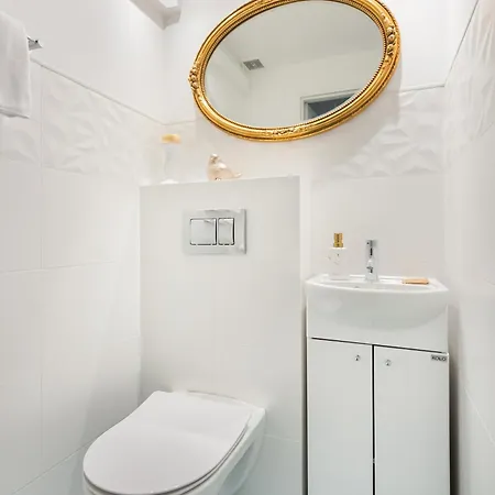 Metro Zacisze Fausta House With Garden * 바르샤바